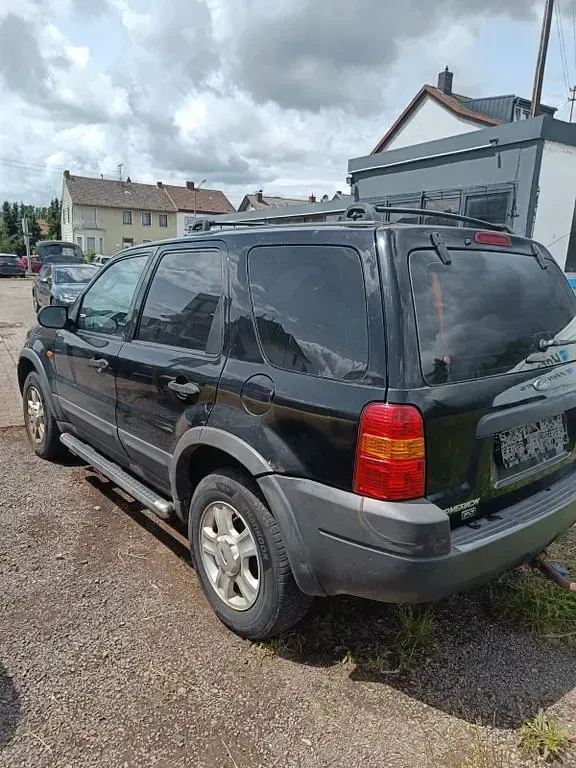 Gebraucht Ford Maverick 124 PS (91 kW) 2003 Schwarz SUV