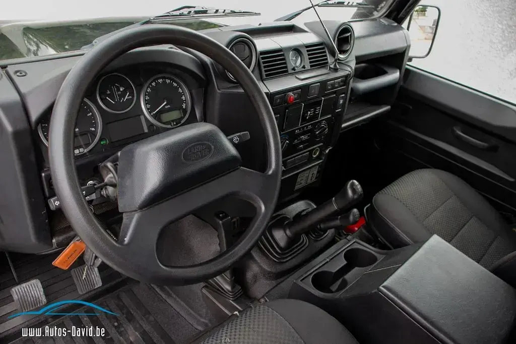 Gebraucht Land Rover Defender 122 PS (89 kW) 2014 Schwarz SUV