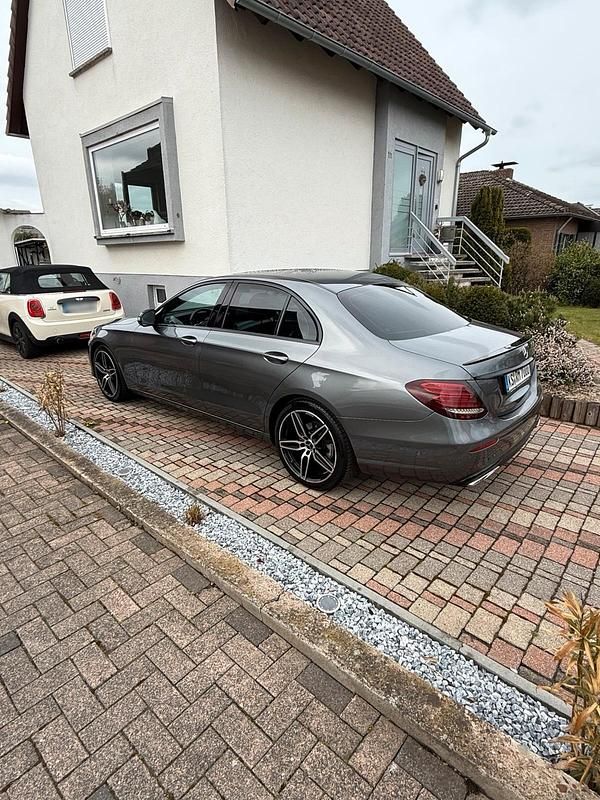 Second-hand Mercedes E200 184 CP (135 kW) 2018 Gri Berlinǎ