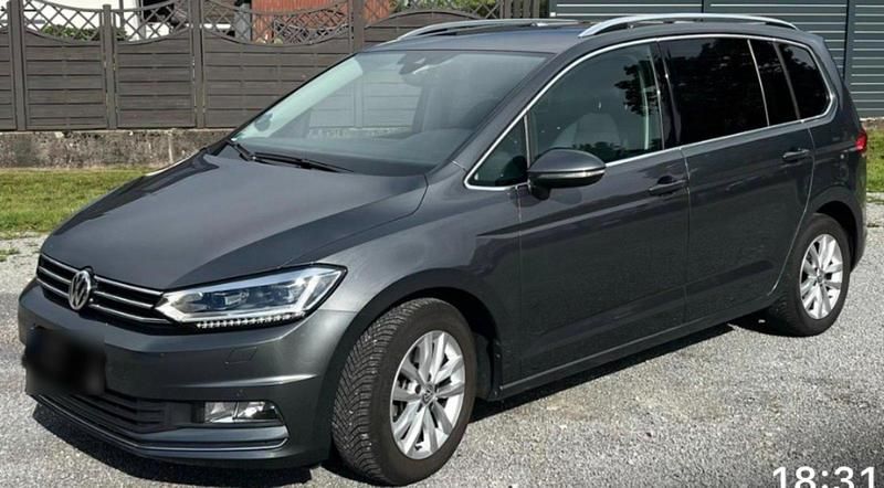 Gebraucht VW Touran Highline 150 PS (110 kW) 2017 Grau Van / Kleinbus