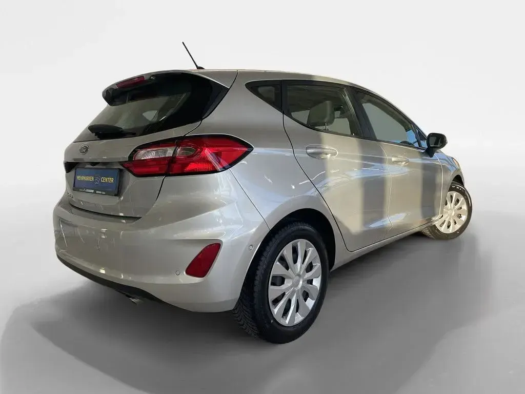 Gebraucht Ford Fiesta Cool & Connect 75 PS (55 kW) 2022 Polar silber Kleinwagen