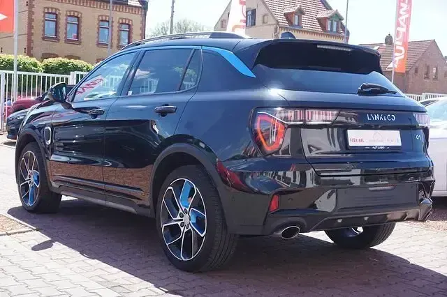 Gebraucht Lynk & Co 01 261 PS (191 kW) 2022 Sparklingblackmet. SUV