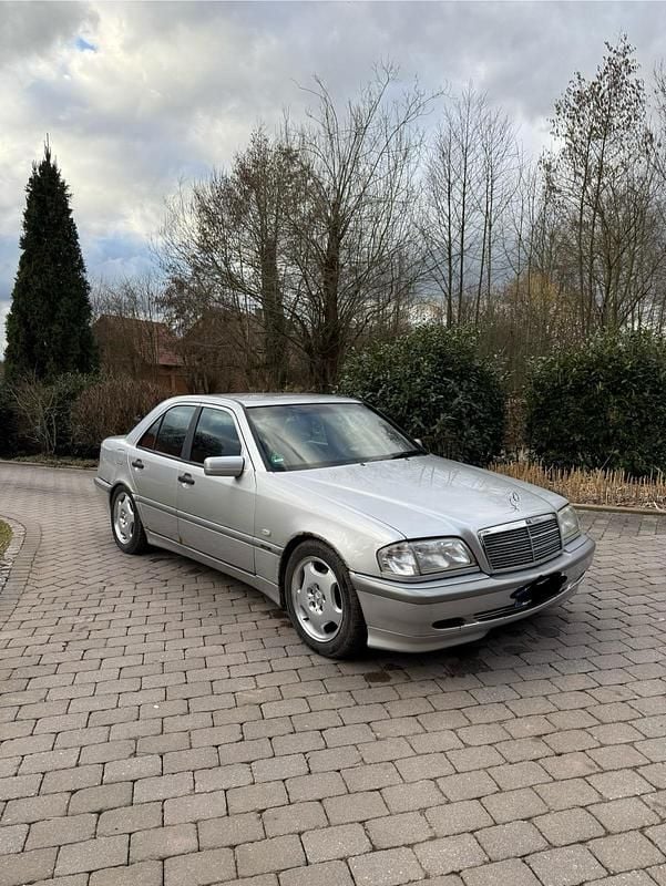 Gebraucht Mercedes C180 122 PS (89 kW) 1997 Silber Limousine