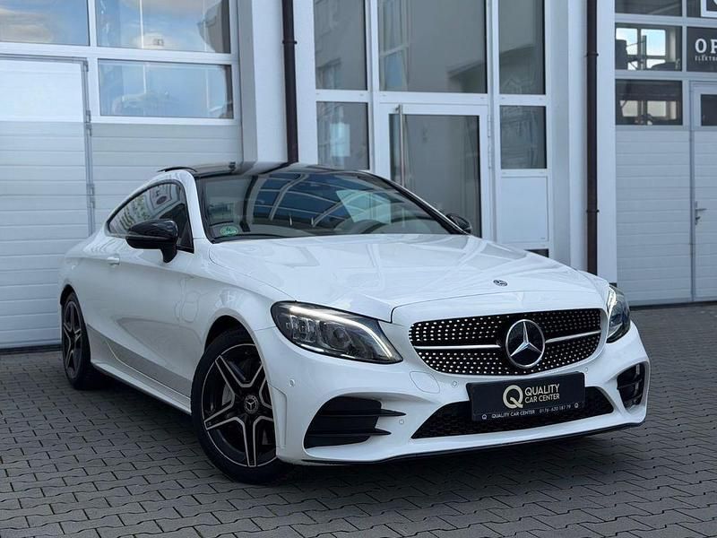 Gebraucht Mercedes C300 AMG 245 PS (180 kW) 2018 Weiß Coupé