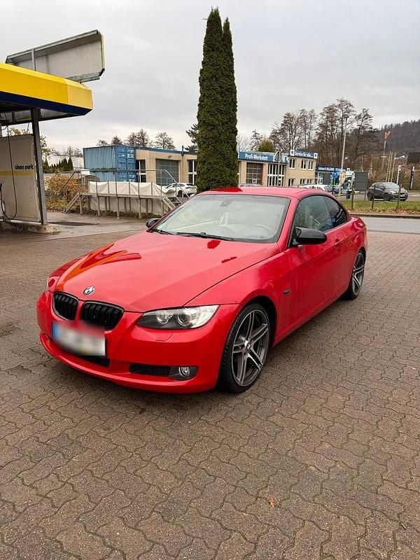 Gebraucht BMW 330 Cabriolet 272 PS (200 kW) 2007 Rot Cabrio