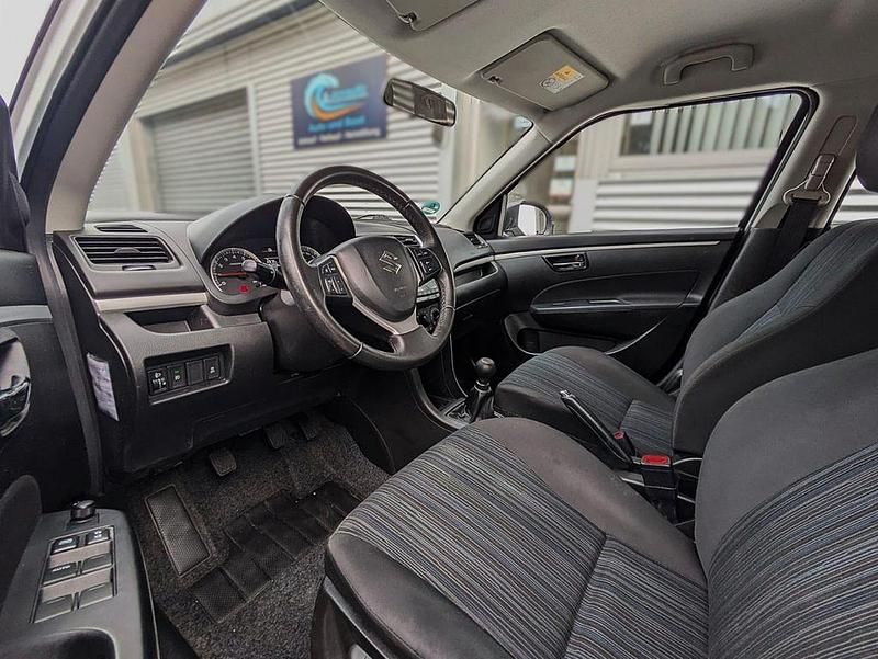 Gebraucht Suzuki Swift 94 PS (69 kW) 2016 Weiß Limousine