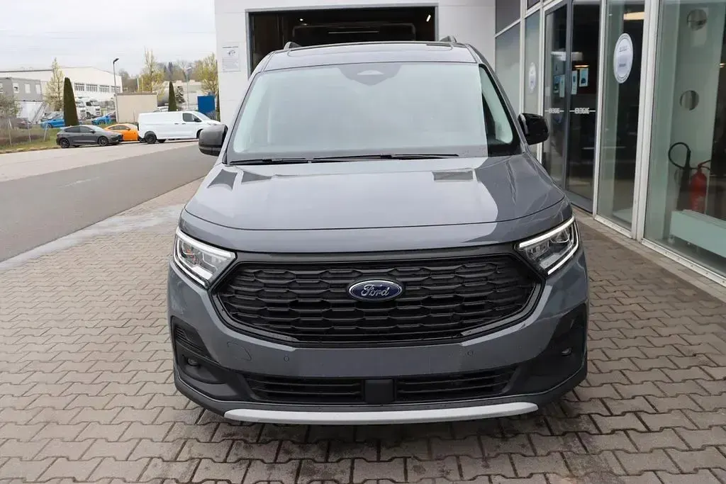 Neu Ford Grand Tourneo Connect Active 122 PS (89 kW) 2026 Cometgrey Van / Kleinbus