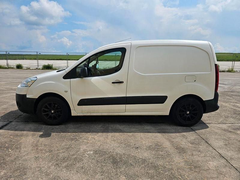 Gebraucht Peugeot TePee Allure 90 PS (66 kW) 2013 Weiß Van / Kleinbus