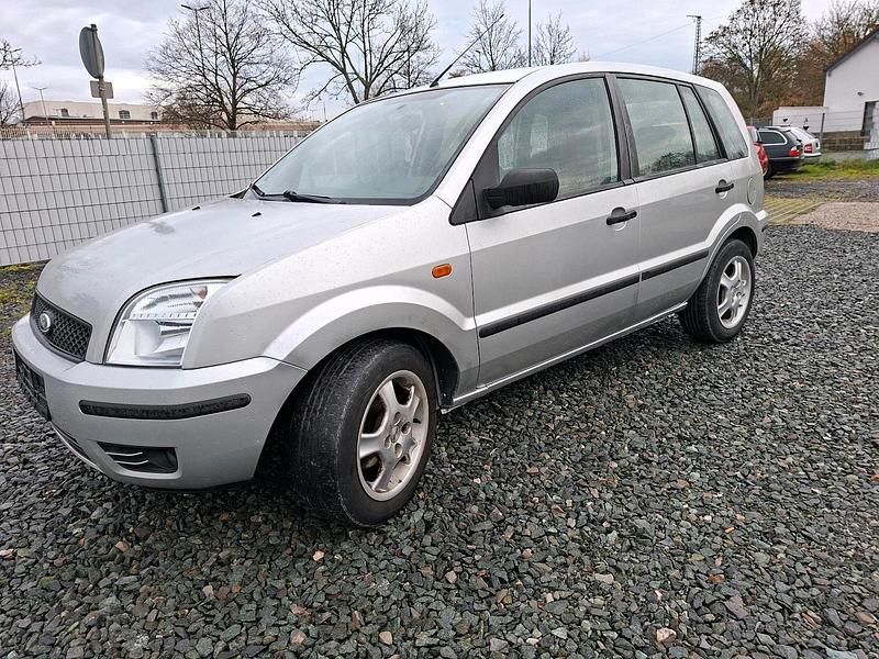 Silber Gebraucht 2004 Ford Fusion Kleinwagen | 1.650 € (Fairer Preis) - Bild 1/4