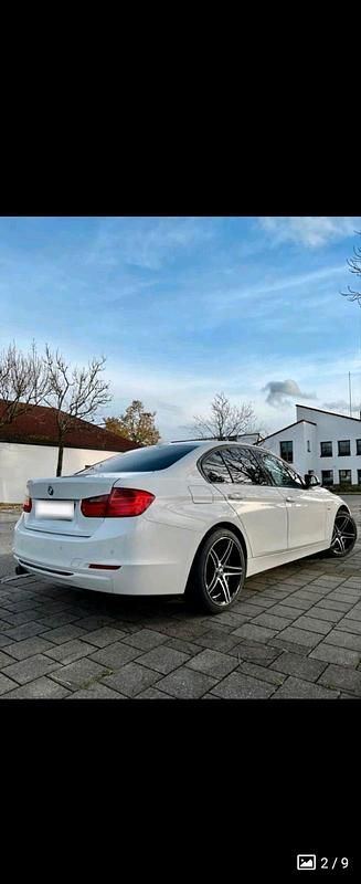Gebraucht BMW 318 Sport Line 150 PS (110 kW) 2012 Weiß Limousine