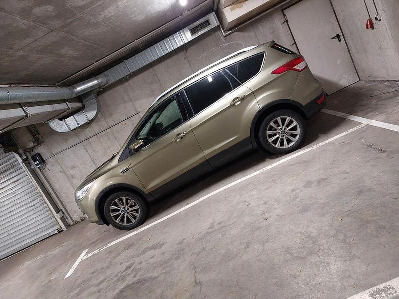 Gebraucht Ford Kuga Titanium 150 PS (110 kW) 2015 Braun SUV