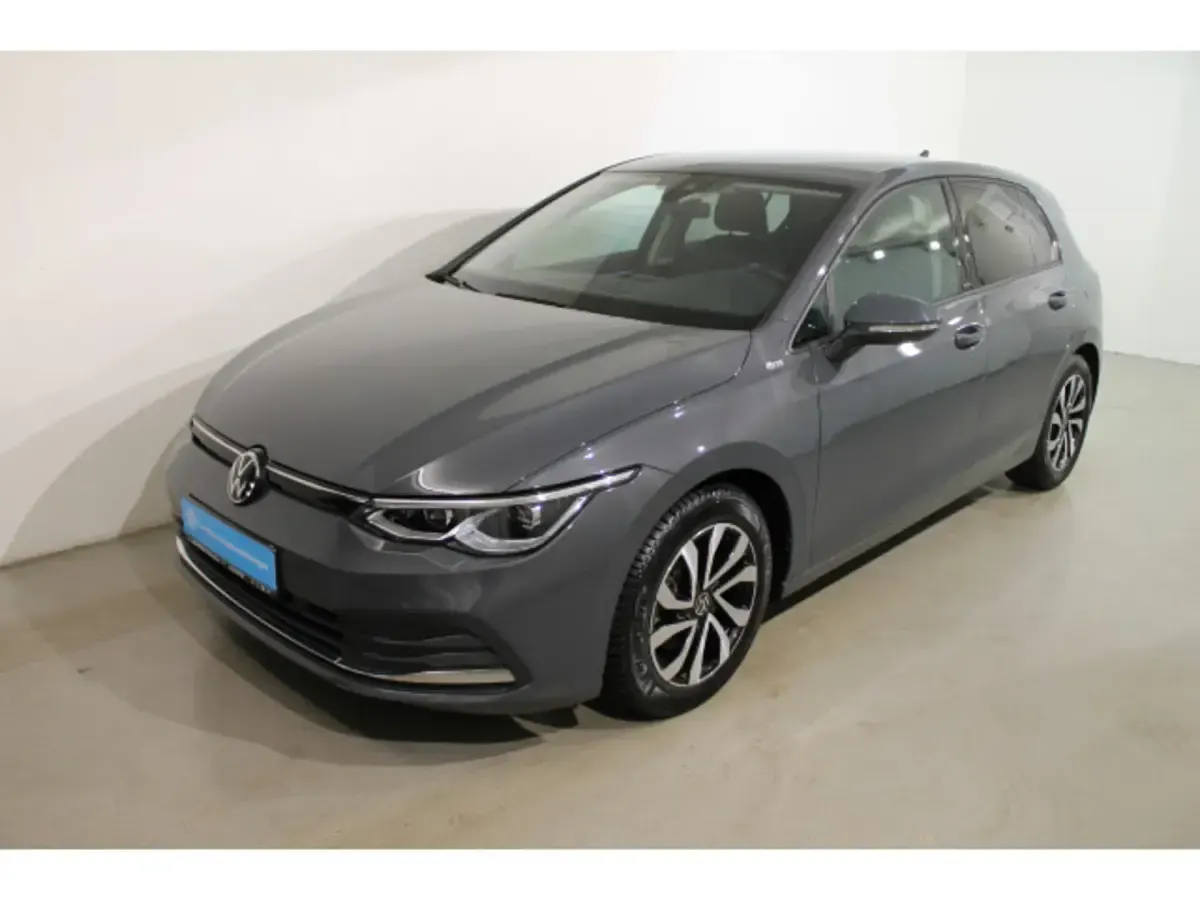 Gebraucht VW Golf VIII Active 150 PS (110 kW) 2022 Grau Limousine