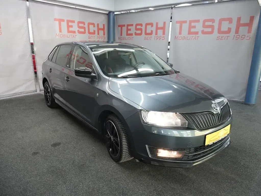 Gebraucht Skoda Rapid Ambition 105 PS (77 kW) 2015 Grau Kleinwagen