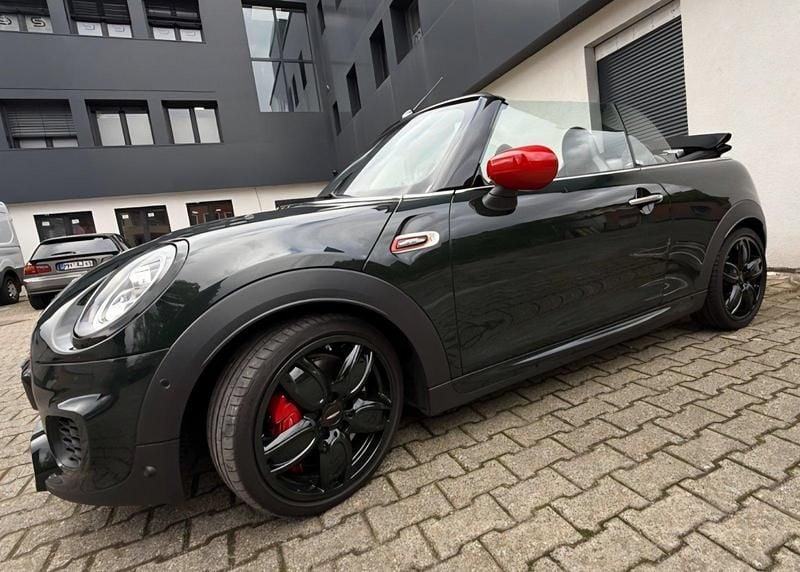 Grün Gebraucht 2021 Mini John Cooper Works Cabriolet Cabrio | 27.499 € (Fairer Preis) - Bild 1/4