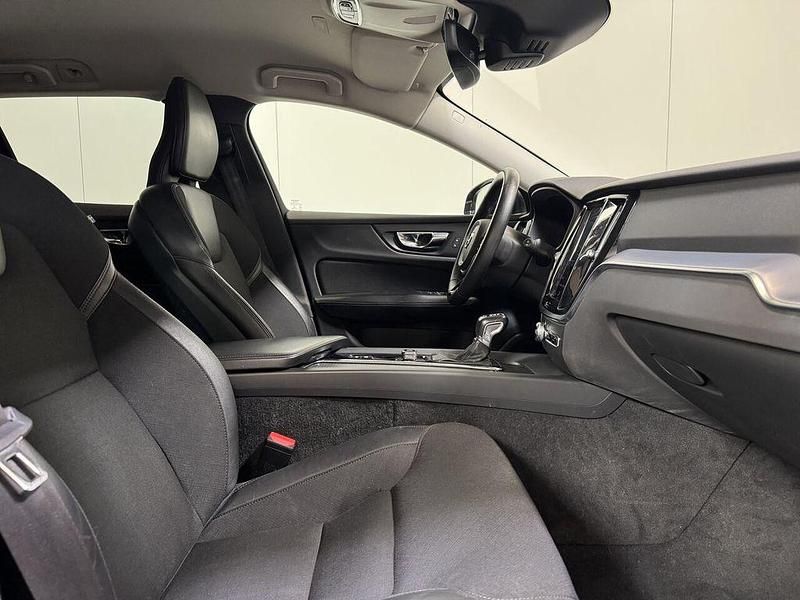 Gebraucht Volvo V60 150 PS (110 kW) 2019 Schwarz Kombi