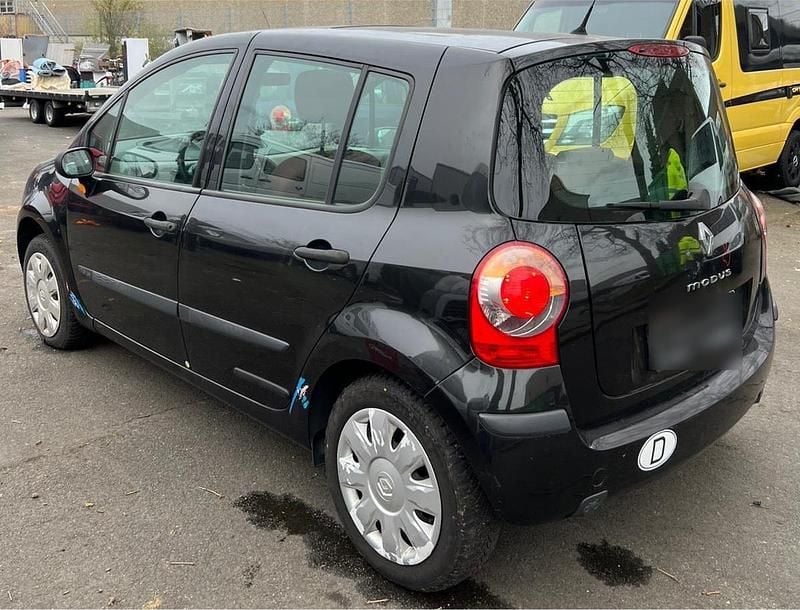 Usata Renault Modus 100 CV (73 kW) 2005 Nero Monovolume