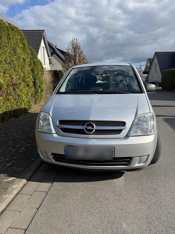 Gebraucht Opel Meriva 100 PS (73 kW) 2003 Silber Van / Kleinbus