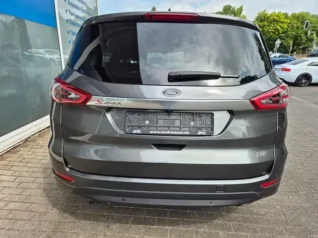 Gebraucht Ford S-MAX Titanium 150 PS (110 kW) 2020 Grau Van / Kleinbus