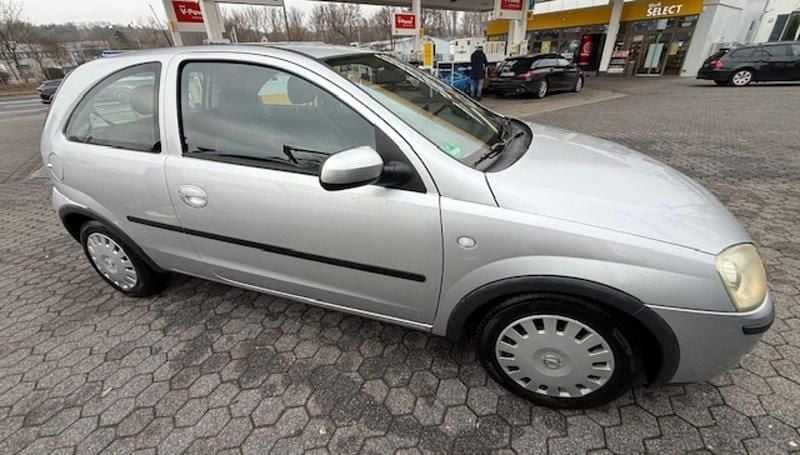 Second-hand Opel Corsa 80 CP (58 kW) 2004 Argintiu Hatchback