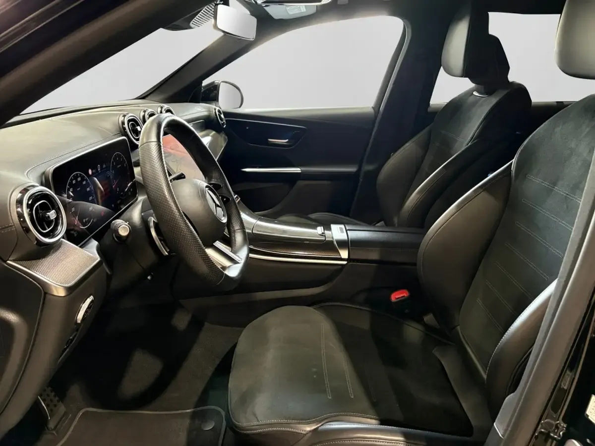 Gebraucht Mercedes GLC200 AMG 150 PS (110 kW) 2023 Schwarz SUV