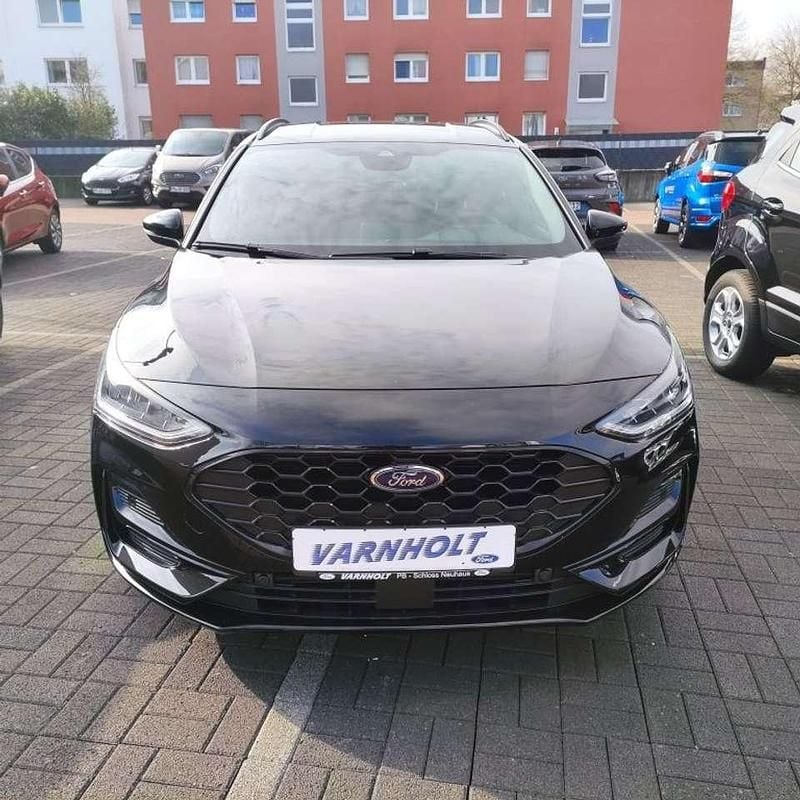 Usata Ford Focus ST-Line 125 CV (91 kW) 2024 Nero Station wagon