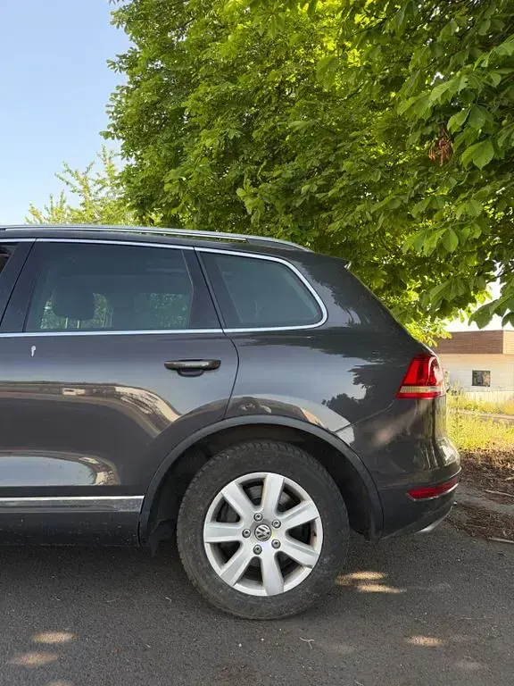 Gebraucht VW Touareg 204 PS (150 kW) 2012 Grau SUV