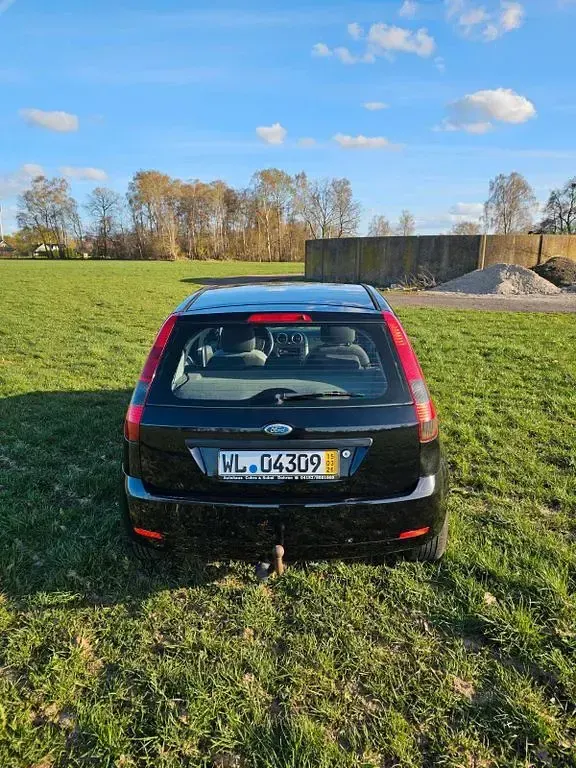 Gebraucht Ford Fiesta 80 PS (58 kW) 2003 Schwarz Kleinwagen