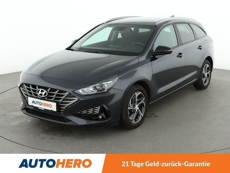 Grau Gebraucht 2022 Hyundai i30 Edition 30 Kombi | 18.170 € (Fairer Preis) - Bild 1/3