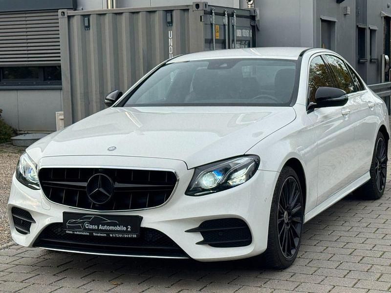 Gebraucht Mercedes E220 AMG line 194 PS (142 kW) 2016 Weiß Limousine