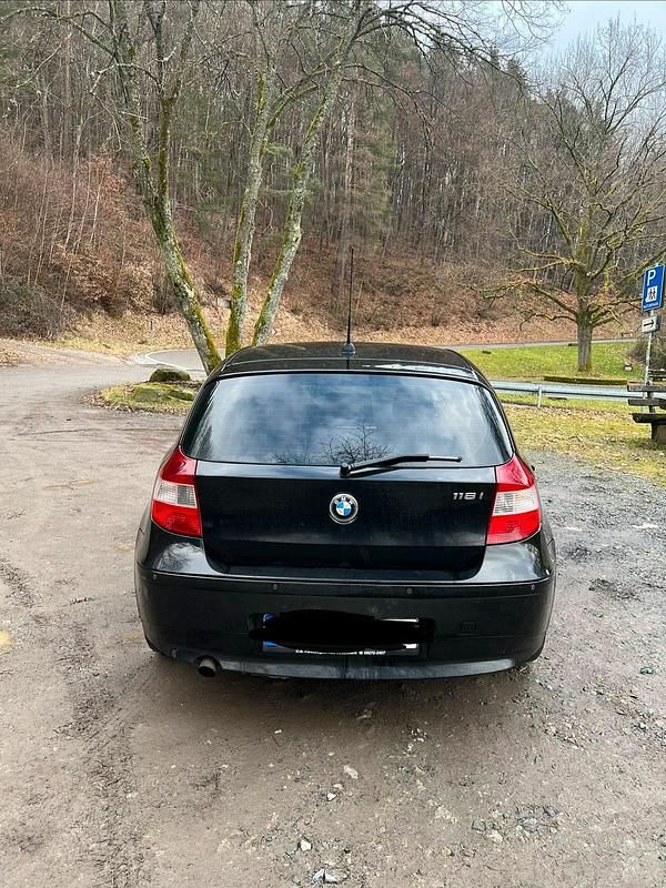Gebraucht BMW 116 116 PS (85 kW) 2006 Schwarz Kleinwagen