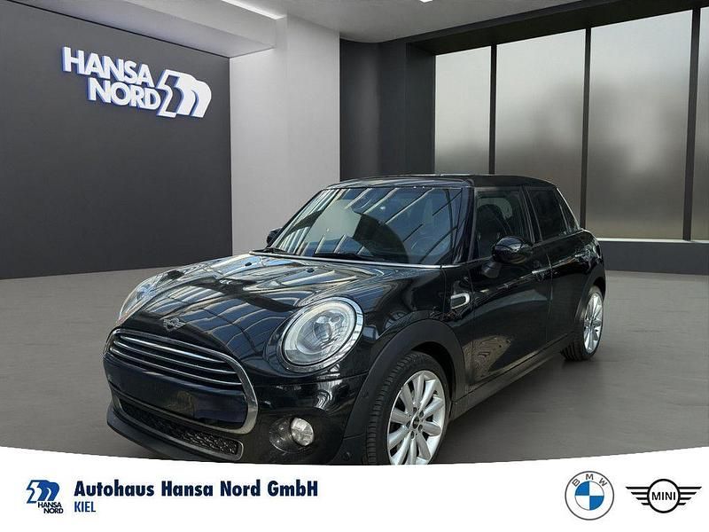 Gebraucht Mini Cooper D 116 PS (85 kW) 2015 Schwarz / midnight black (metallic) Kleinwagen
