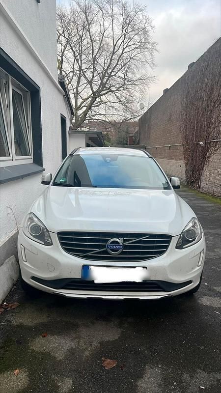 Gebraucht Volvo XC60 181 PS (133 kW) 2015 Weiß SUV