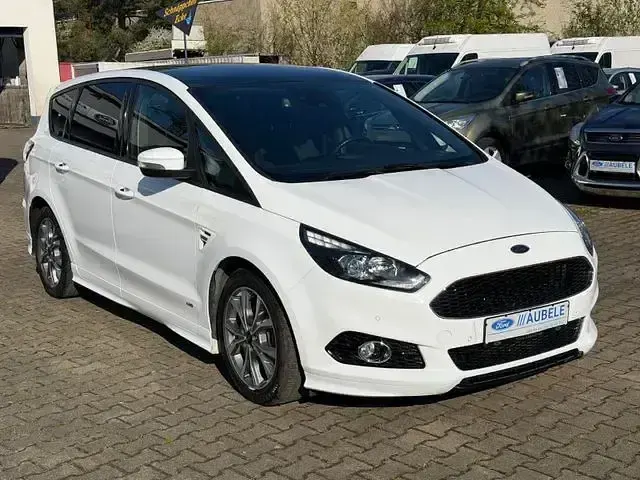 Używany Ford S-MAX ST-Line 190 KM (139 kW) 2018 Biały Minivan