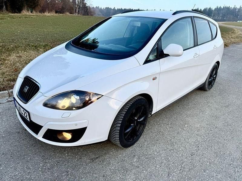 Gebraucht Seat Altea XL 4You 140 PS (102 kW) 2014 Weiß Van / Kleinbus