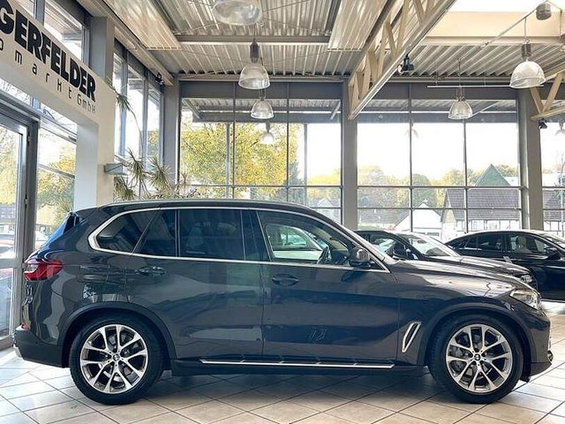 Gebraucht BMW X5 xLine 286 PS (210 kW) 2020 Sophistograu brillanteffekt metalli SUV
