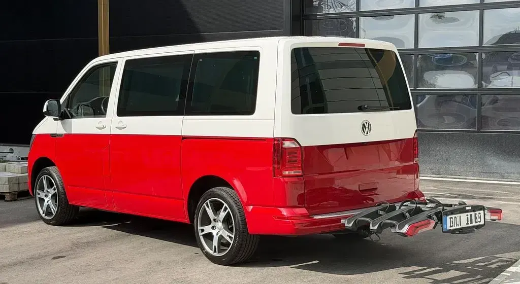 Gebraucht VW Caravelle Comfortline 204 PS (150 kW) 2018 Rot Van