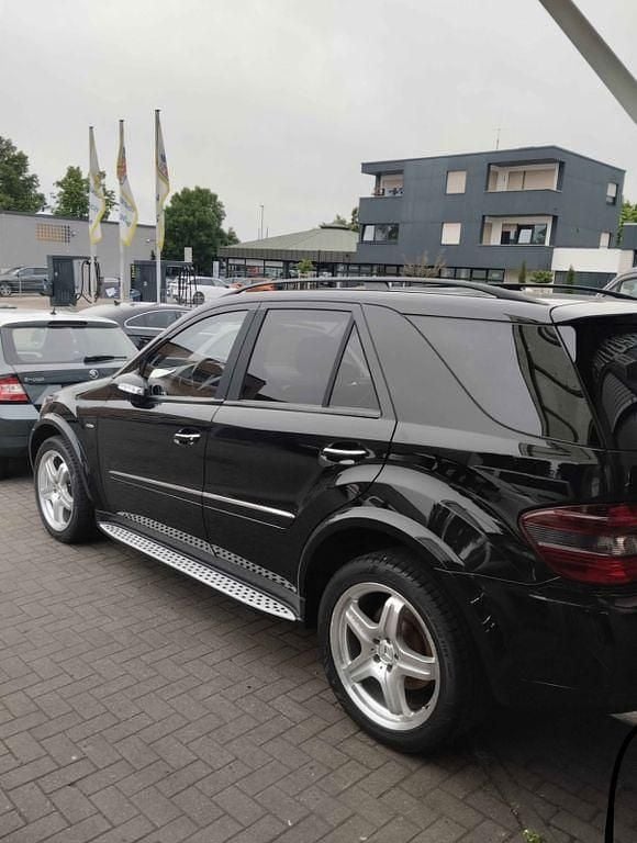 Schwarz Gebraucht 2009 Mercedes ML420 SUV | 6.000 € (Superpreis) - Bild 1/4