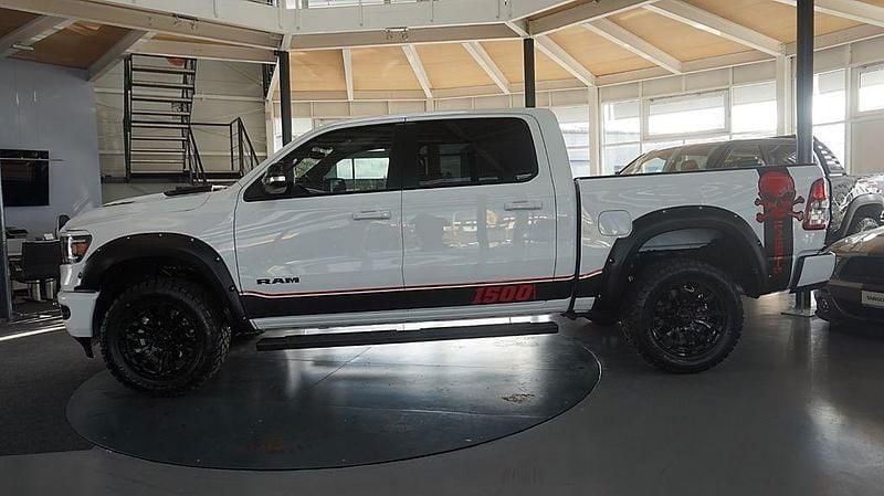 Gebraucht Dodge Ram 401 PS (294 kW) 2022 Weiß Pickup