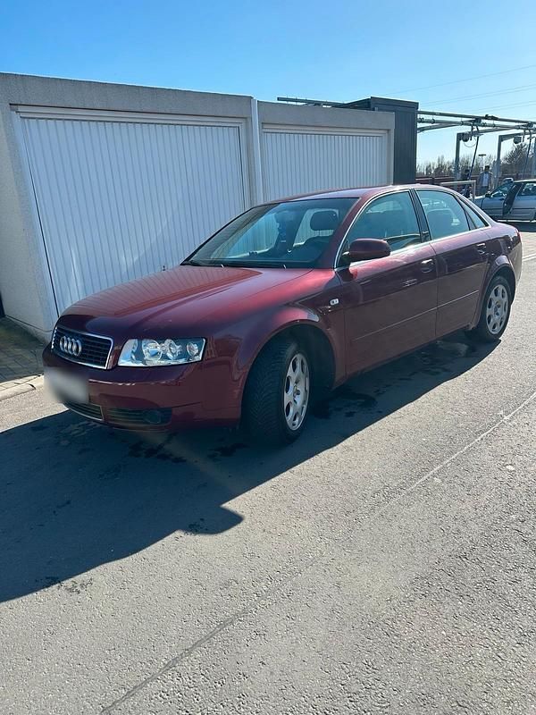 Gebraucht Audi A4 150 PS (110 kW) 2004 Rot Kleinwagen