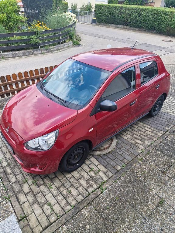 Rot Gebraucht 2015 Mitsubishi Space Star Limousine | 4.399 € (Guter Preis) - Bild 1/4