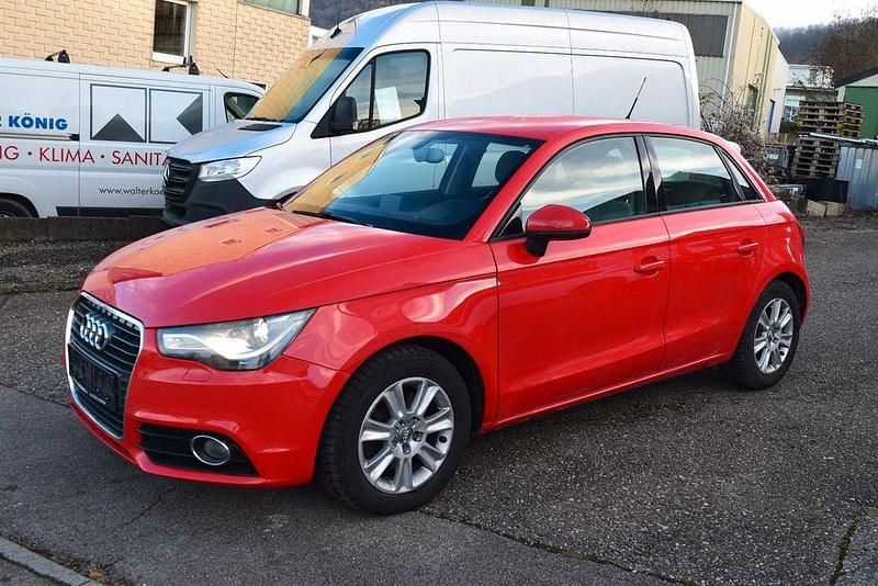 Rot Gebraucht 2012 Audi A1 Sportback Attraction Kleinwagen | 9.800 € (Fairer Preis) - Bild 1/4