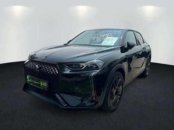 Schwarz (lackierung schwarz perla nera/typ aussenverkl) Gebraucht 2024 DS Automobiles DS3 Crossback E-Tense Performance Line Plus SUV | 24.990 € (Guter Preis) - Bild 1/4
