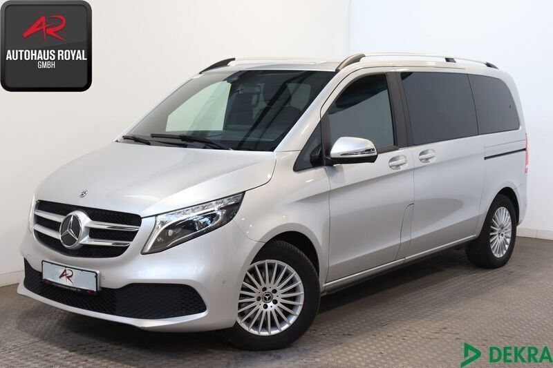 Silber Gebraucht 2020 Mercedes V250 Sport Van / Kleinbus | 39.440 € - Bild 1/4