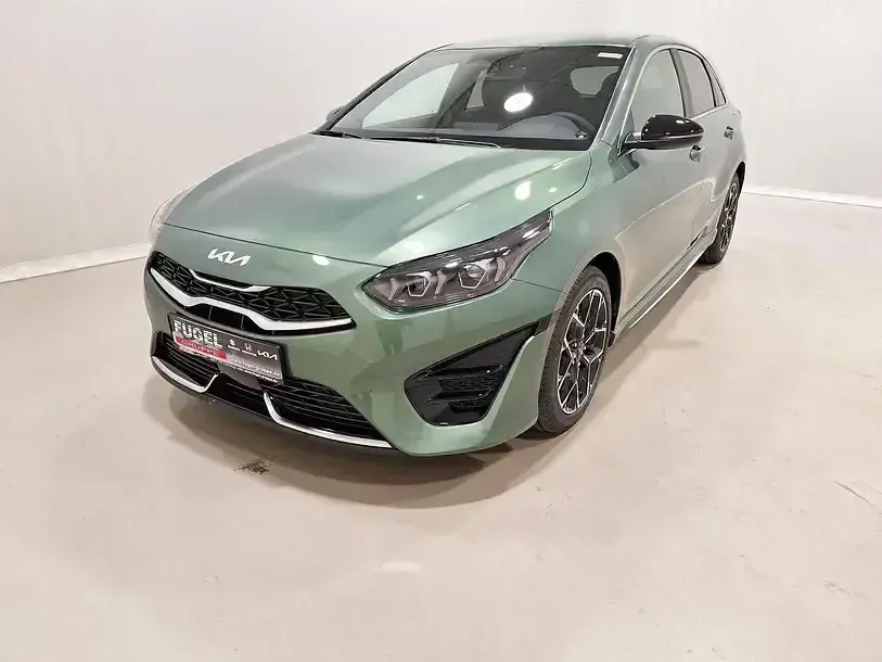 Gebraucht Kia Ceed GT GT-Line 140 PS (102 kW) 2025 Experience green Limousine