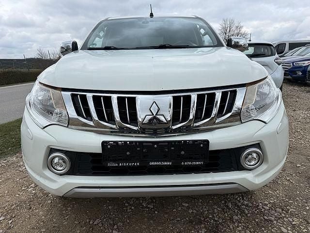 Gebraucht Mitsubishi L200 Plus 181 PS (133 kW) 2016 Weiß Pickup