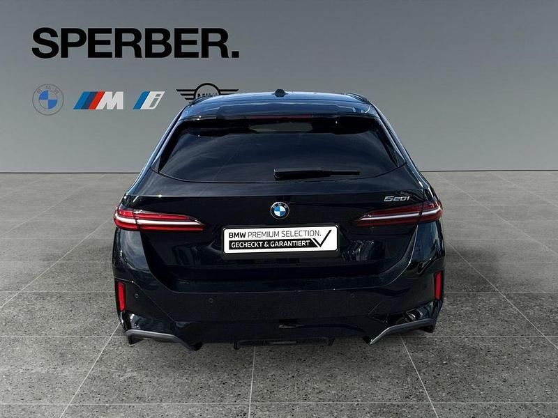 Gebraucht BMW 520 Performance 190 PS (139 kW) 2025 Schwarz Kombi