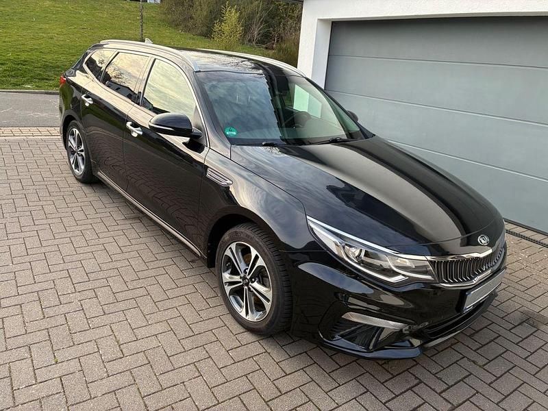 Gebraucht Kia Optima Vision 163 PS (119 kW) 2018 Schwarz Kombi