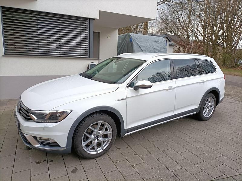 Gebraucht VW Passat Alltrack 190 PS (139 kW) 2017 Weiß Kombi