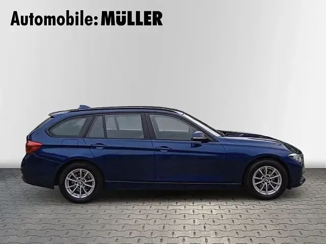 Gebraucht BMW 318 Advantage 136 PS (100 kW) 2019 Mediterranblau metallic Kombi