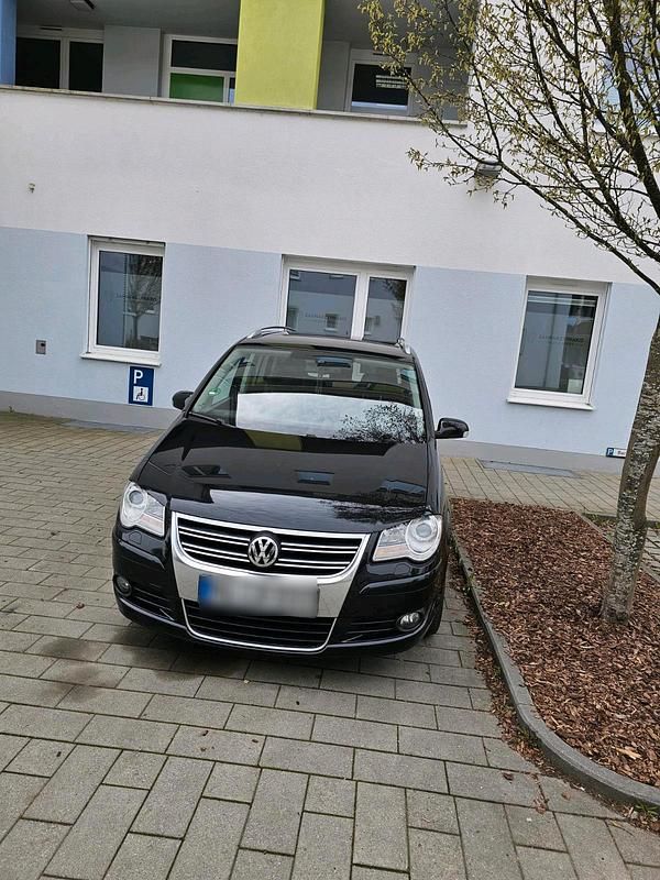 Second-hand VW Caddy 140 CP (102 kW) 2008 Negru Monovolum